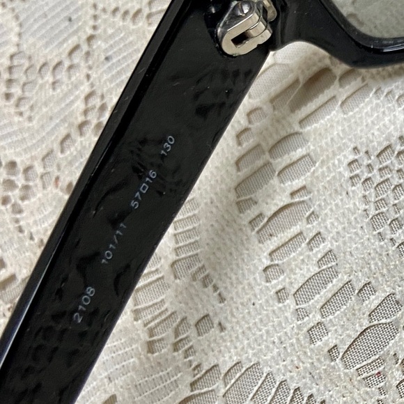 Salvatore Ferragamo Italy 2108 Sun Glasses - Picture 8 of 16